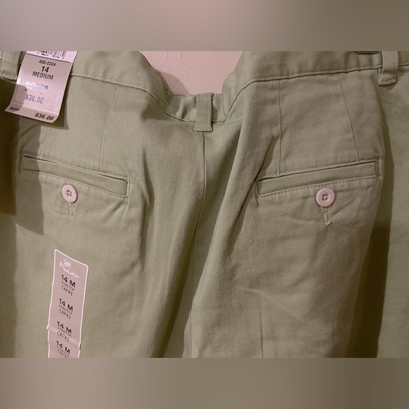 Aloe Green Women’s Stretch Lee Capri Khakis - Picture 8 of 8